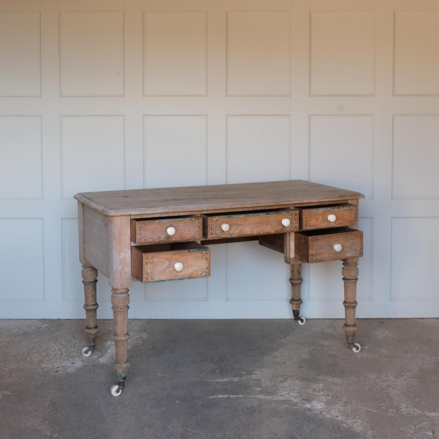 EDWARDIAN PINE DRESSING TABLE