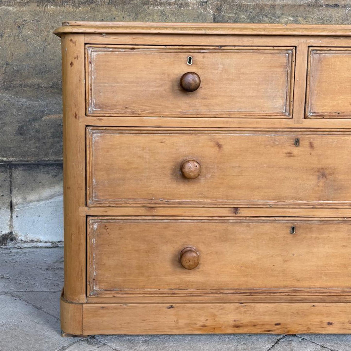 VICTORIAN PINE CHEST OF DRAWERS