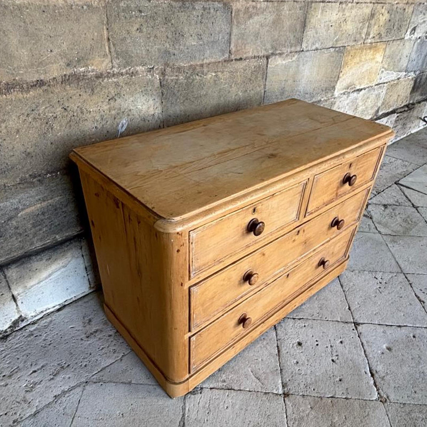 VICTORIAN PINE CHEST OF DRAWERS