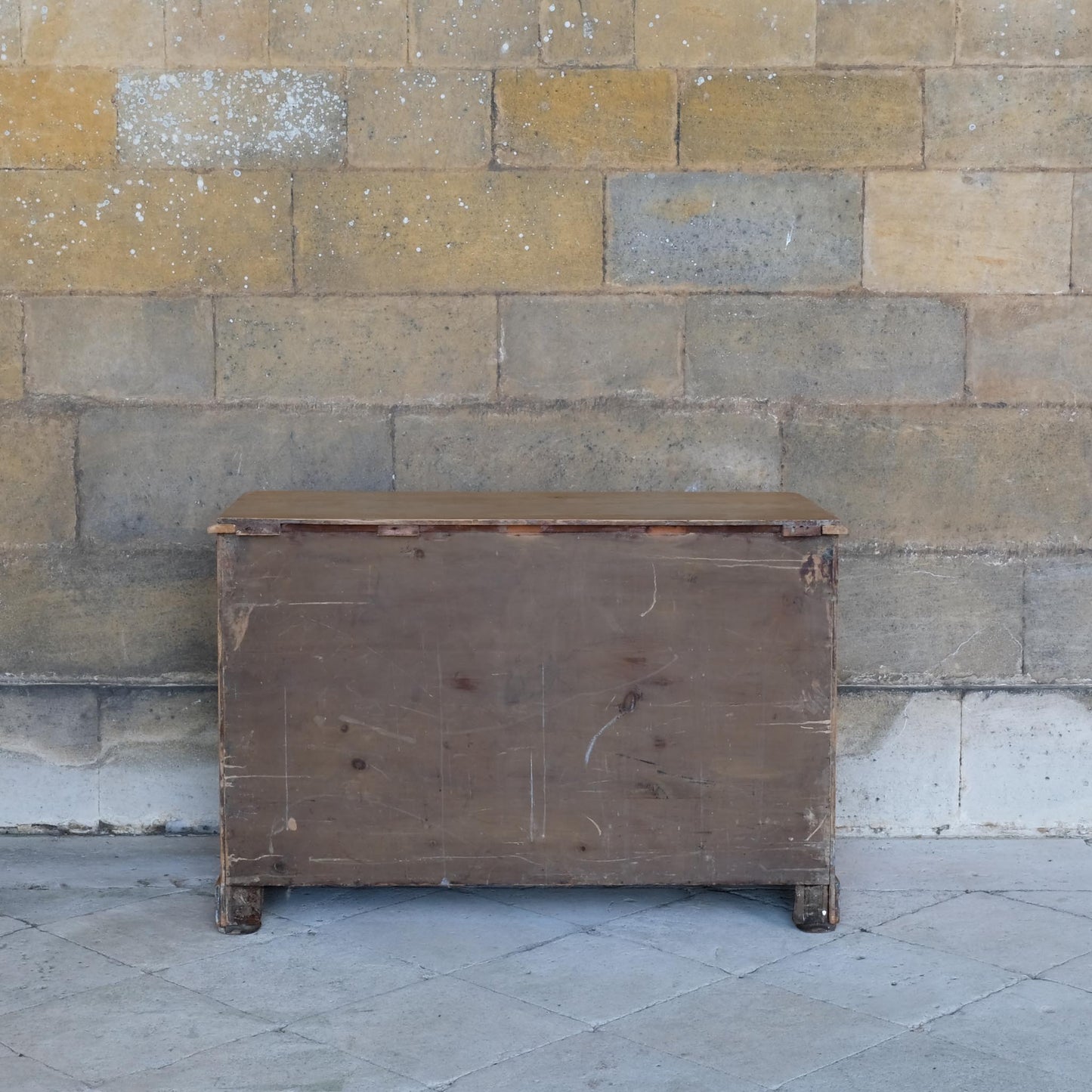 VICTORIAN PINE CHEST OF DRAWERS